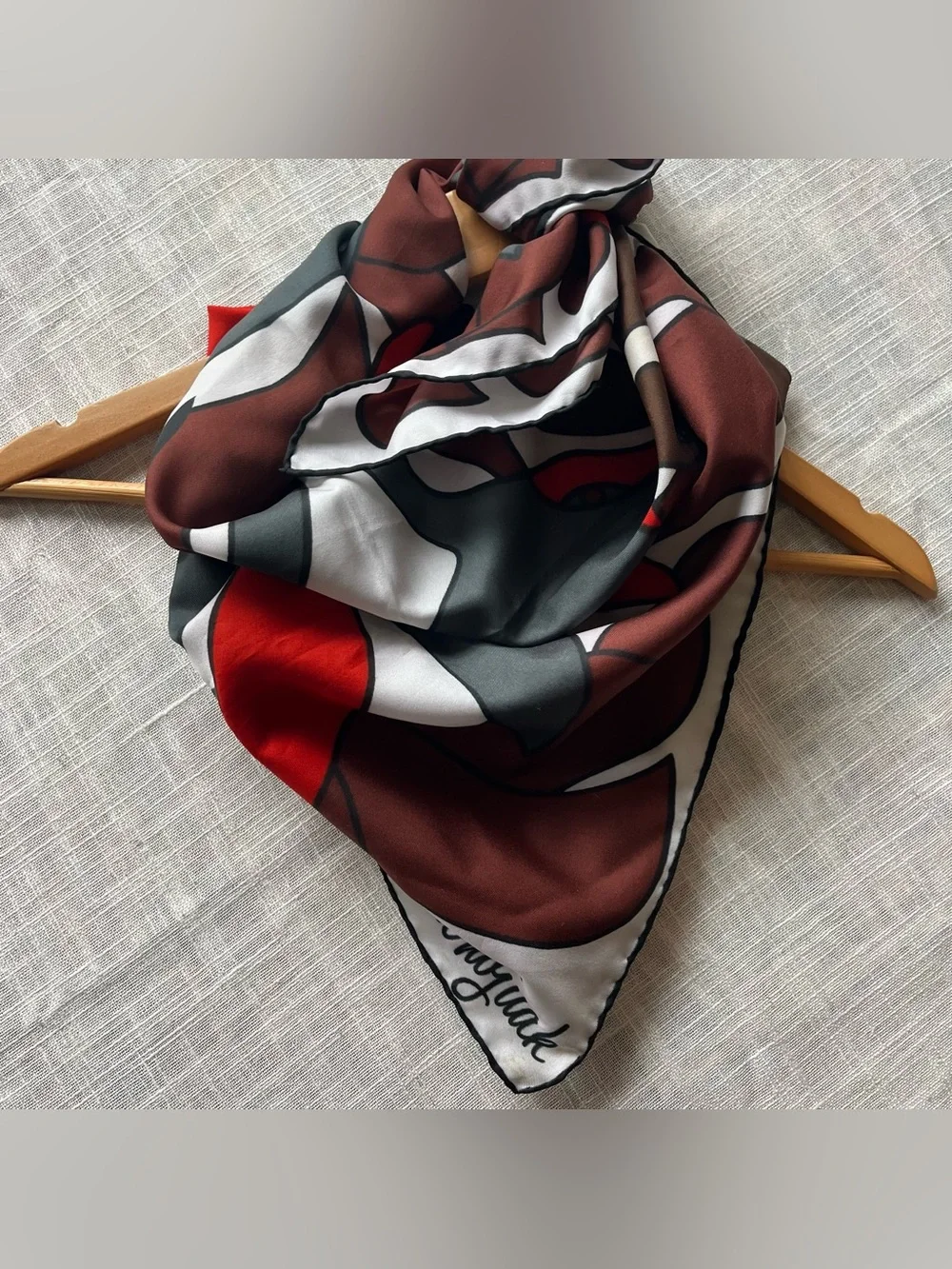 Inunoo vintage scarf